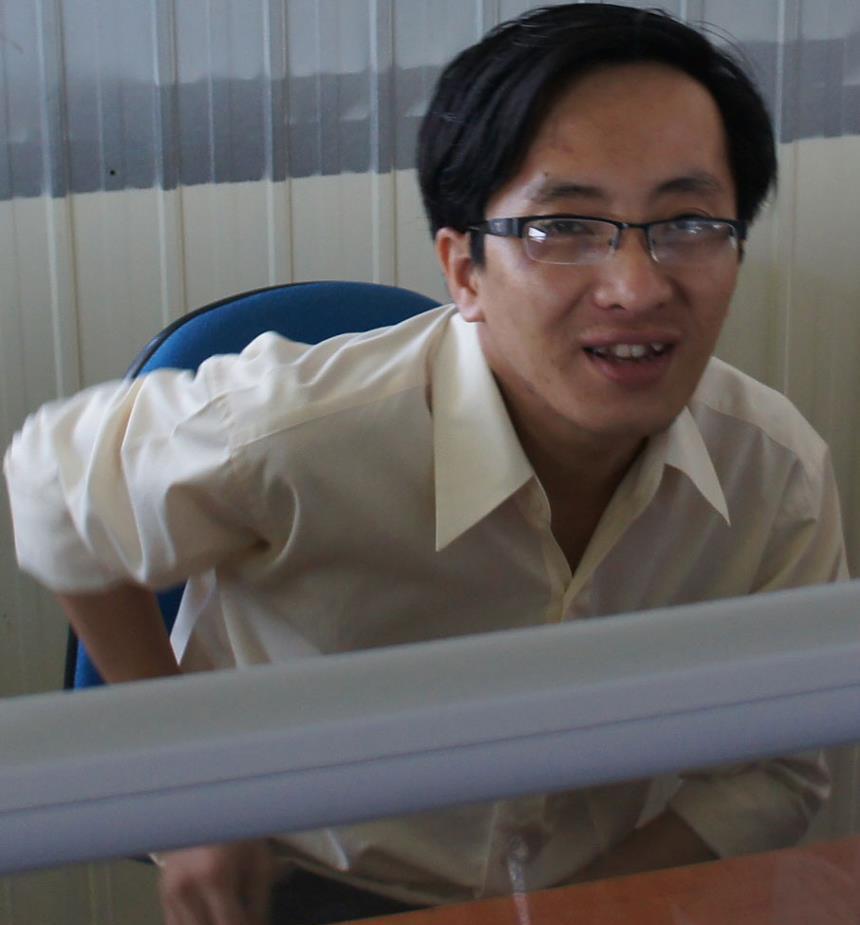 426890_319185668138472_266400488_n
